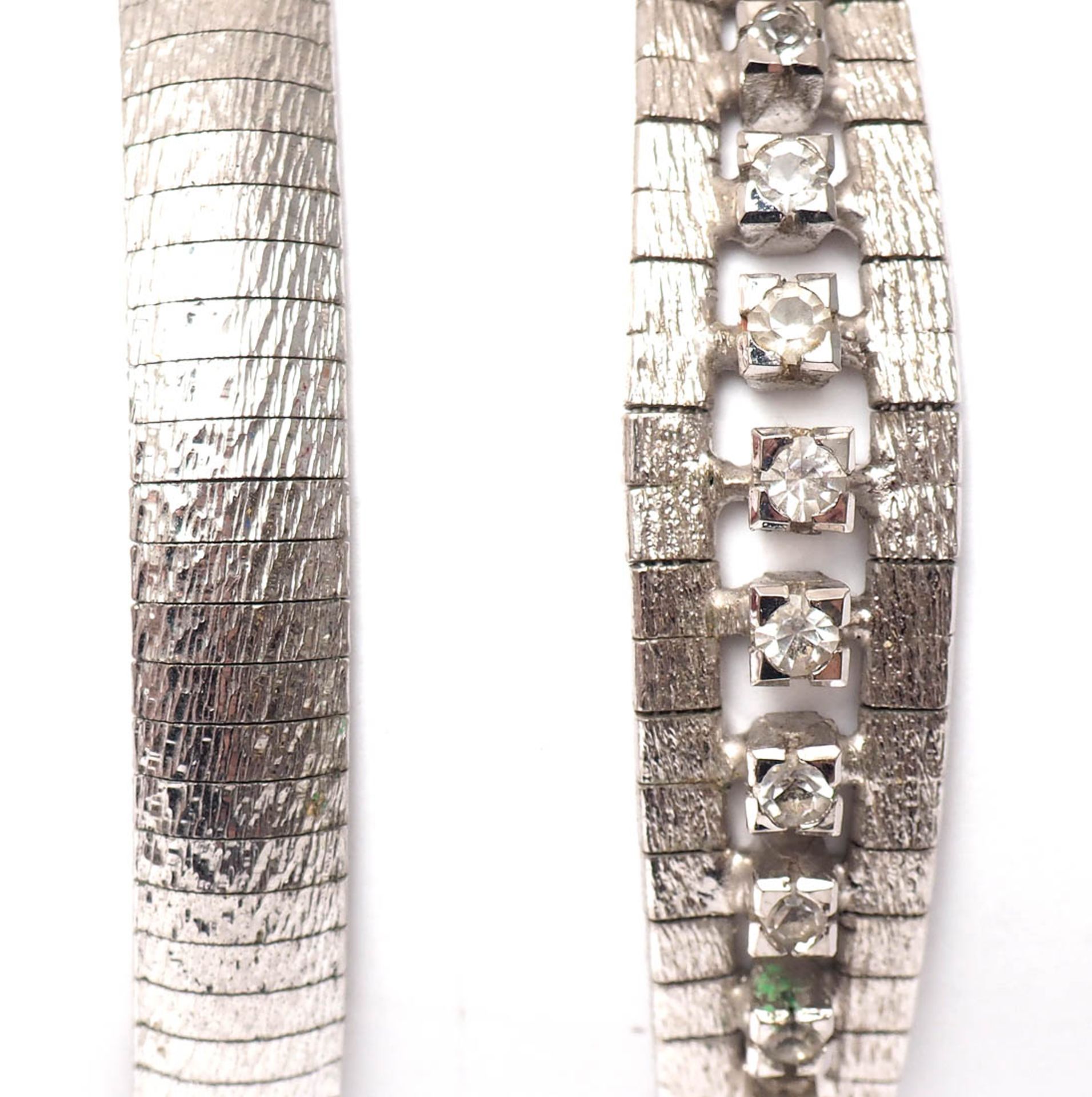 Zwei Armbänder Silber 925, rhodiniert. Eines besetzt mit elf synthetischen Diamanten. L.19 bzw. - Bild 2 aus 3