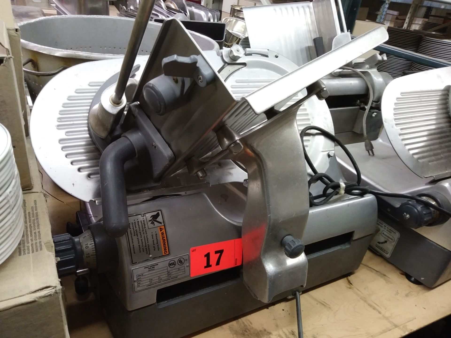 HOBART ELECTRIC MEAT SLICER AUTOMATIC 2712 - Image 2 of 3
