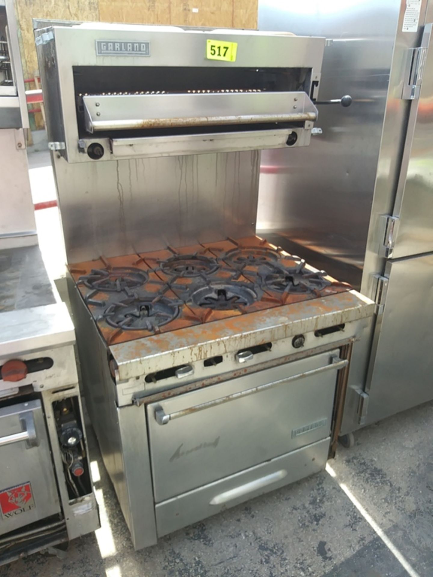 GARLAND 6 BURNER GAS RANGE / OVEN / TOP CHARBROILER