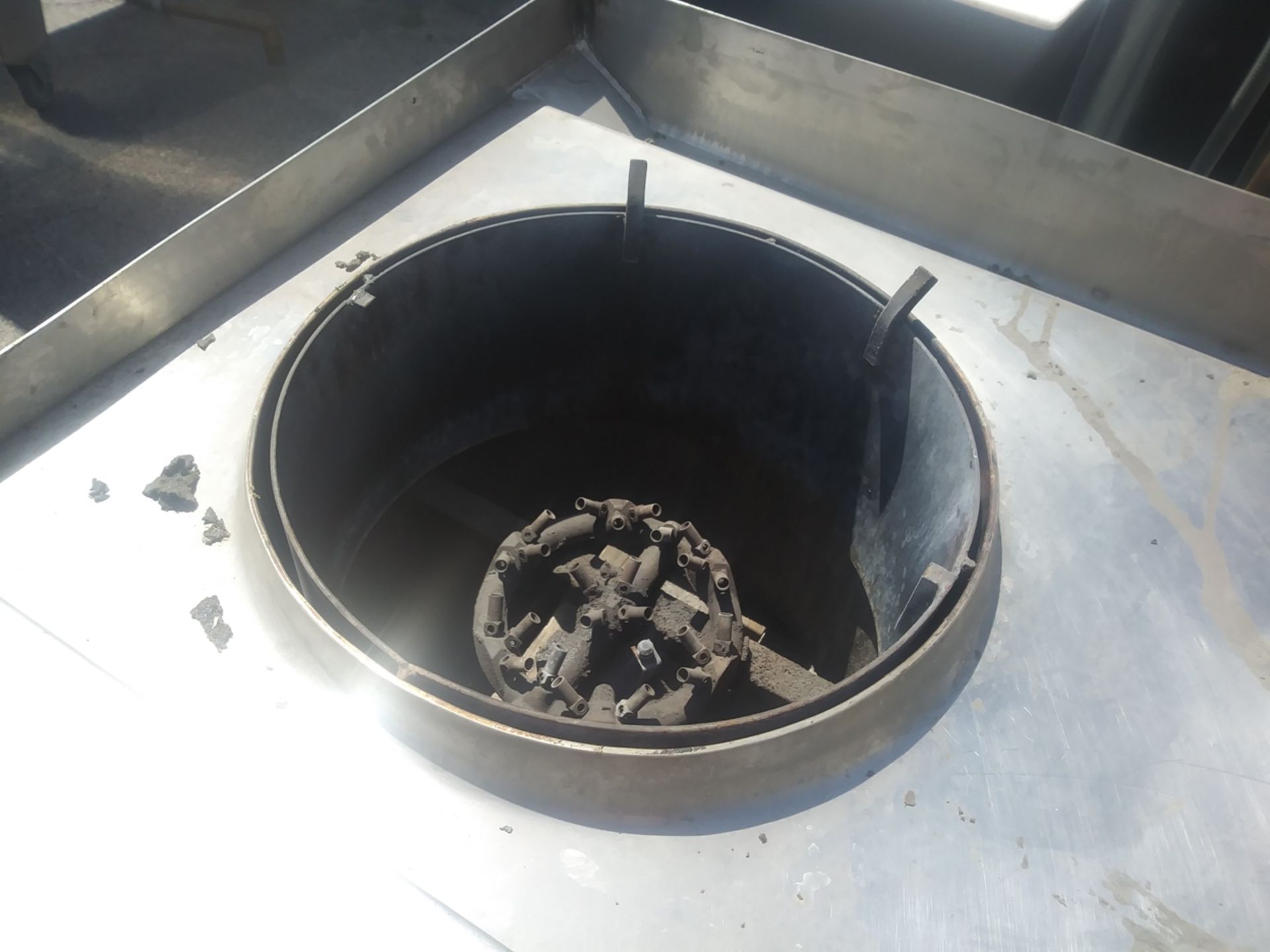 ROBERT YICK 3 BURNER GAS WOK COOKER - Image 4 of 5