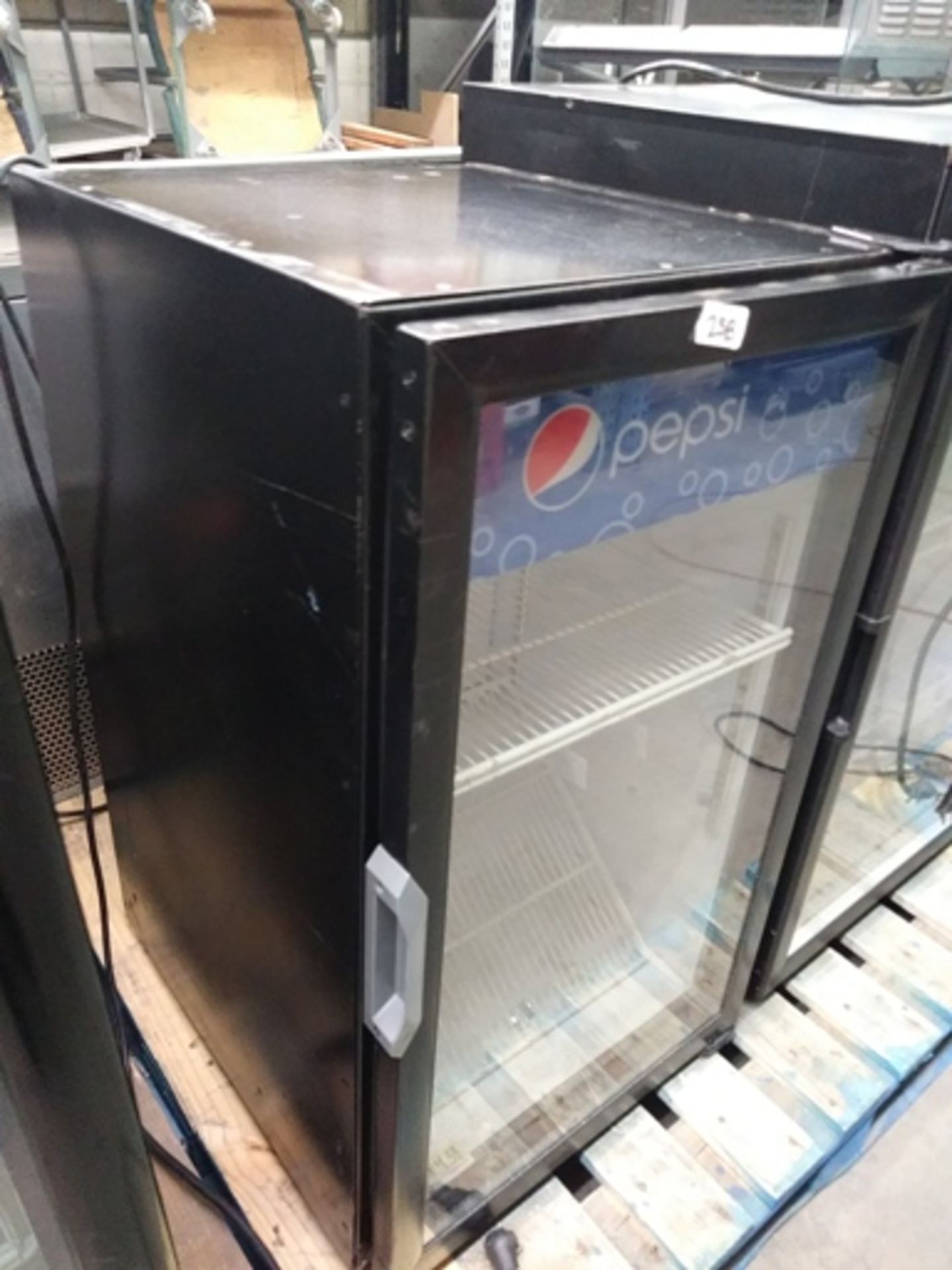 QBD SINGLE DOOR GLASS FRONT COOLER Model: DC6H - Image 2 of 3