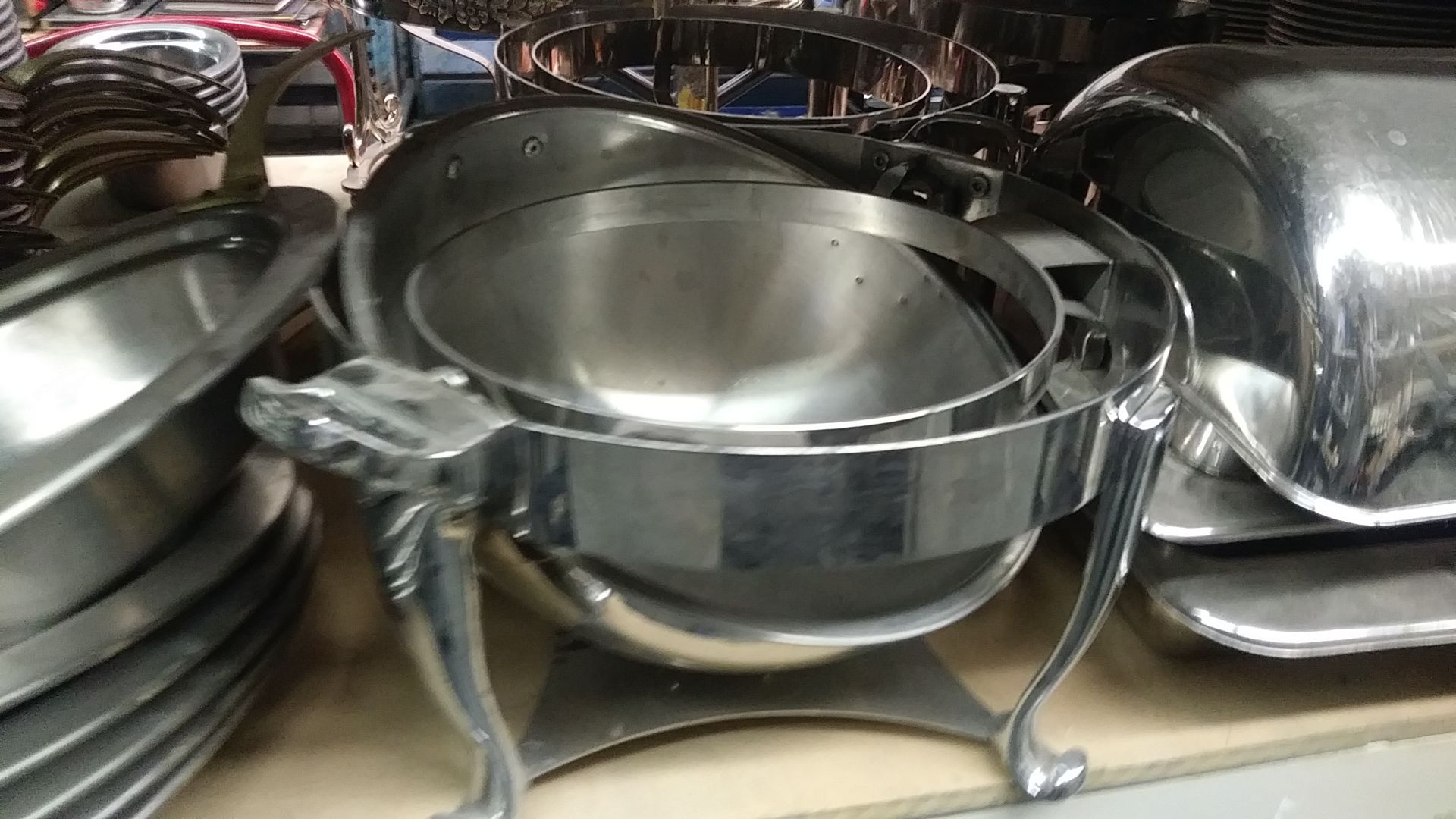 ASSORTED CHAFING DISH PARTS/ STANDS - Image 3 of 5