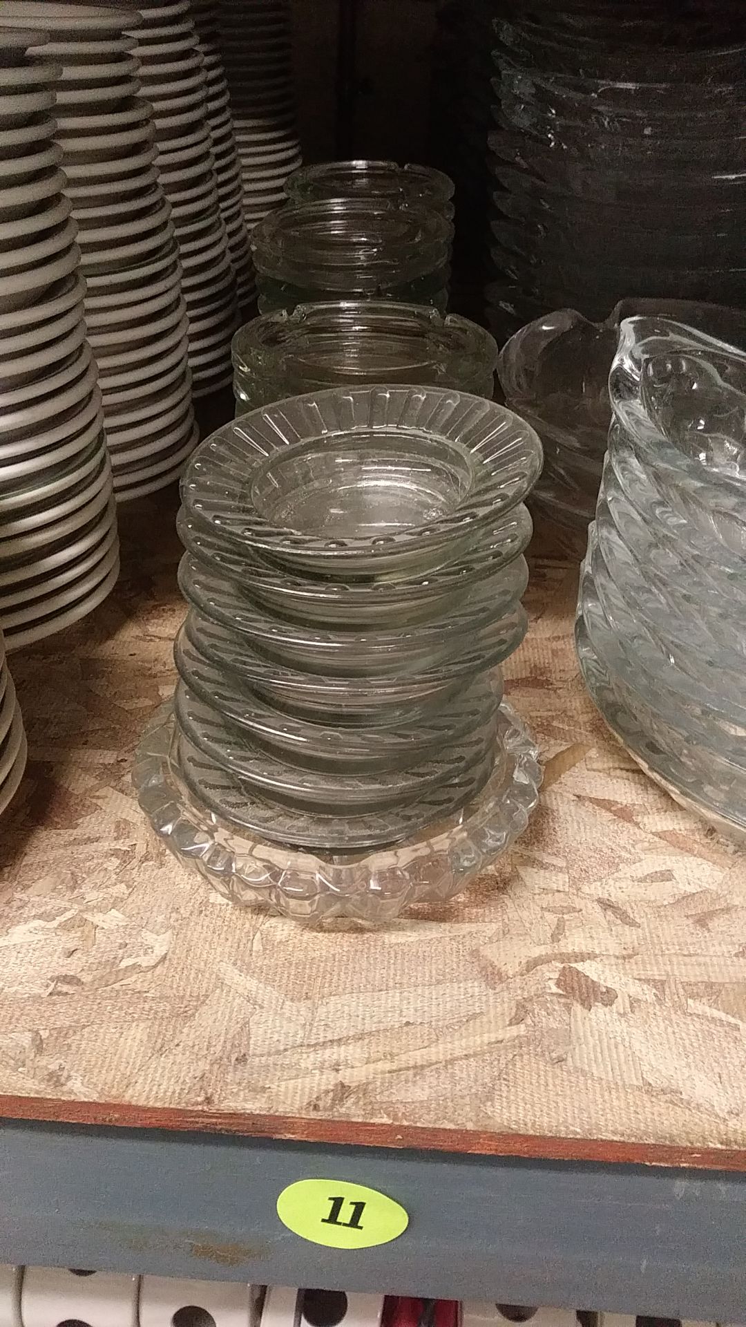 ASSORTED 4" DIA ROUND GLASS ASHTRAYS (includes QTY 39 in this lot) - Image 4 of 4