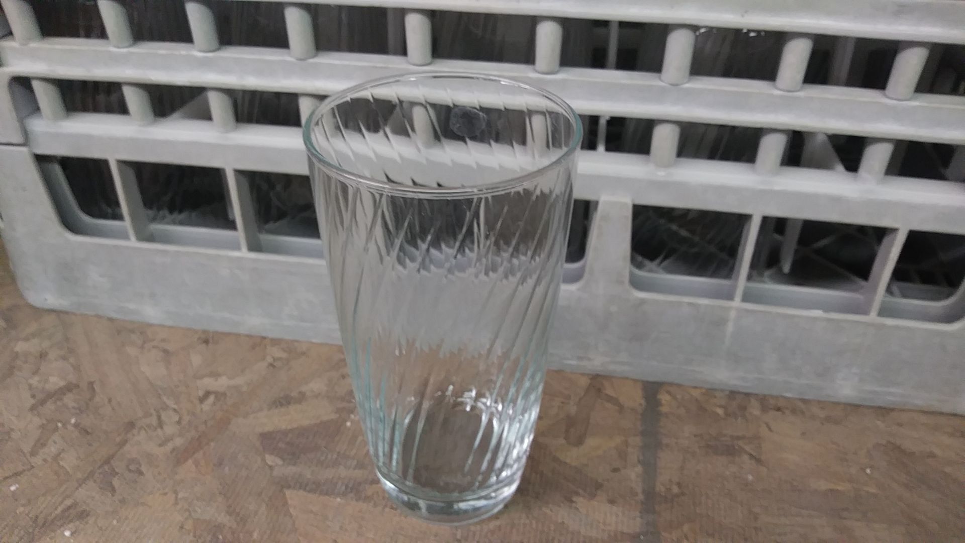 6" TALL X 3" DIA. UNBRANDED DRINKING GLASSES (includes QTY 48 in this lot) - Image 3 of 3