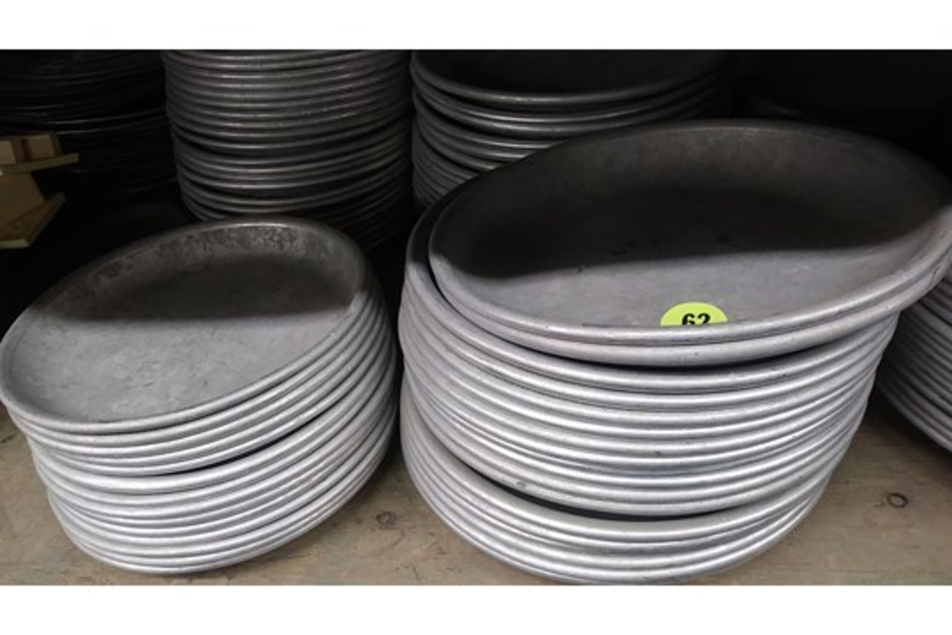 ASSORTED ROUND ALUMINUM TRAYS  (includes QTY 107 in this lot) - Image 3 of 3