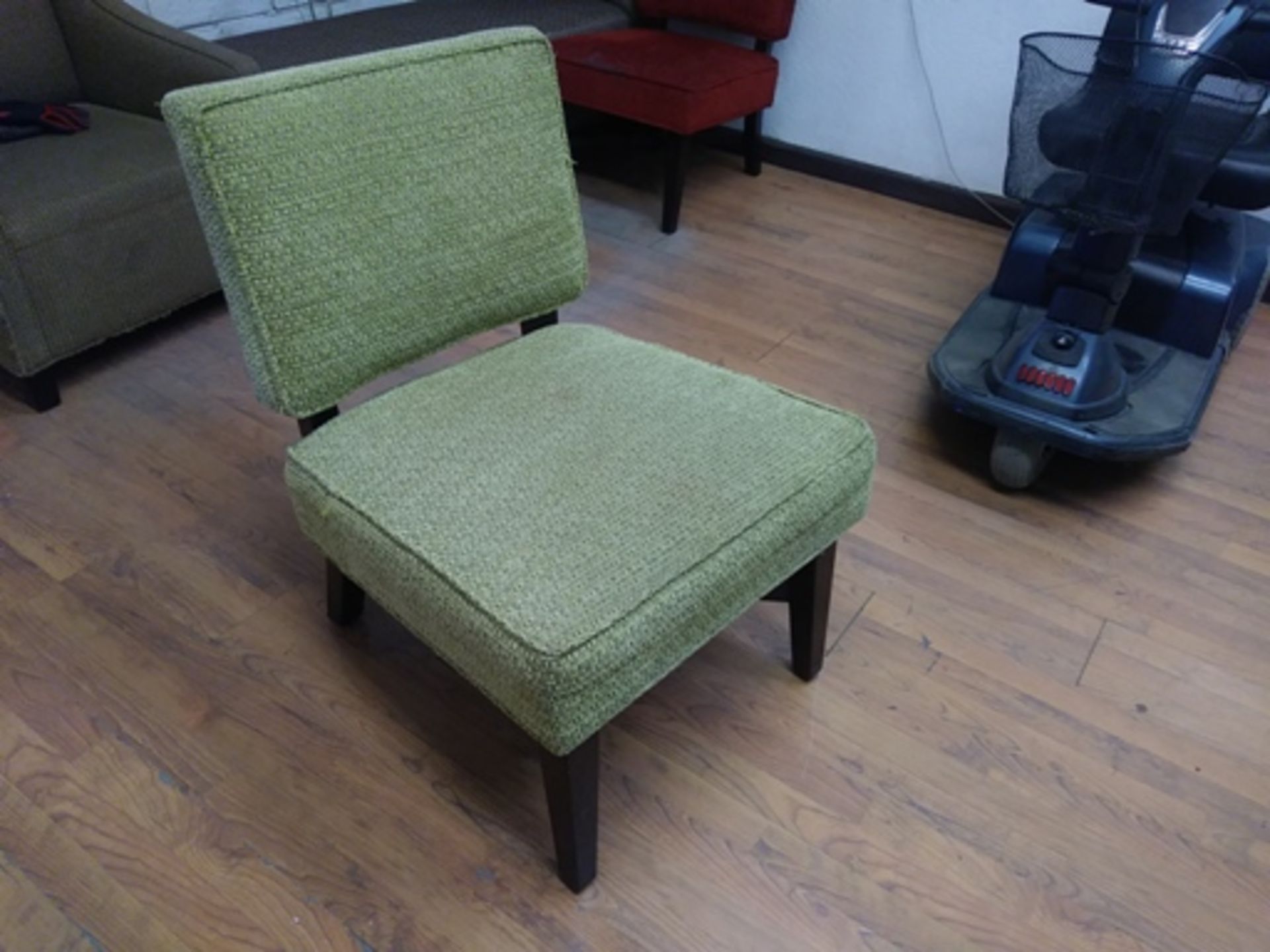 GREEN COLOR SIDE CHAIR - Image 2 of 4