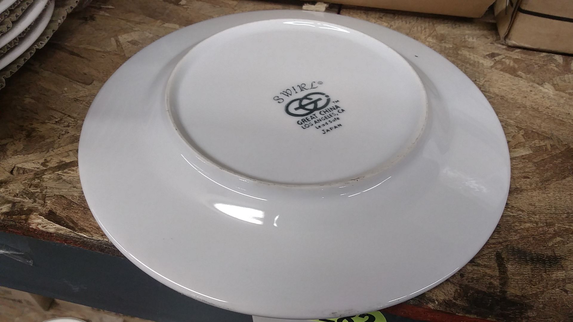 8" SWIRL PLATE (INCLUDES QTY 20) - Image 2 of 3