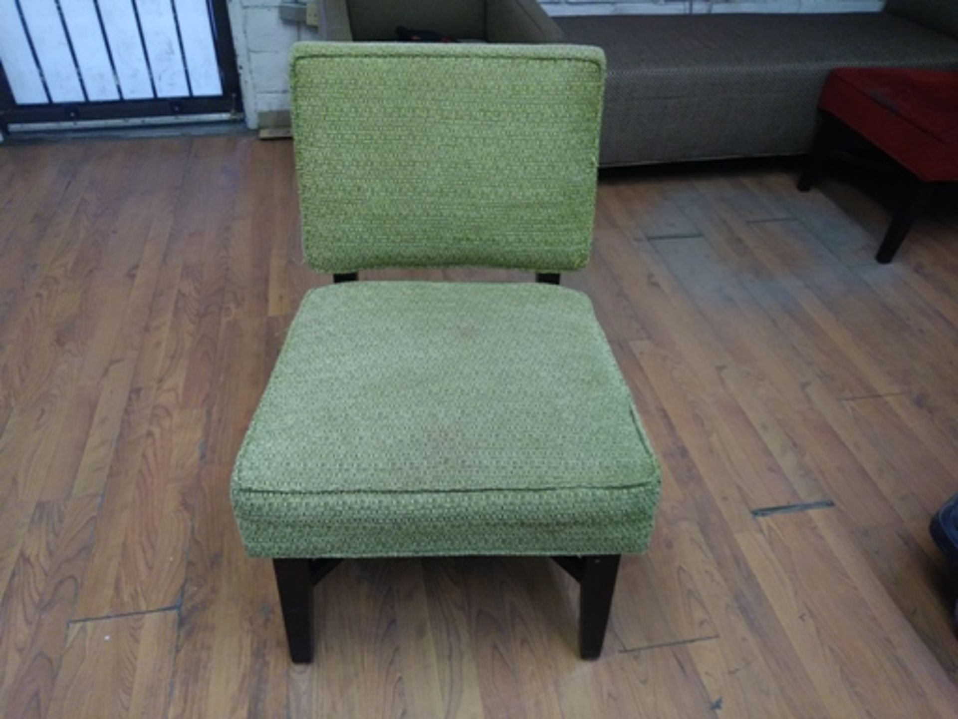 GREEN COLOR SIDE CHAIR