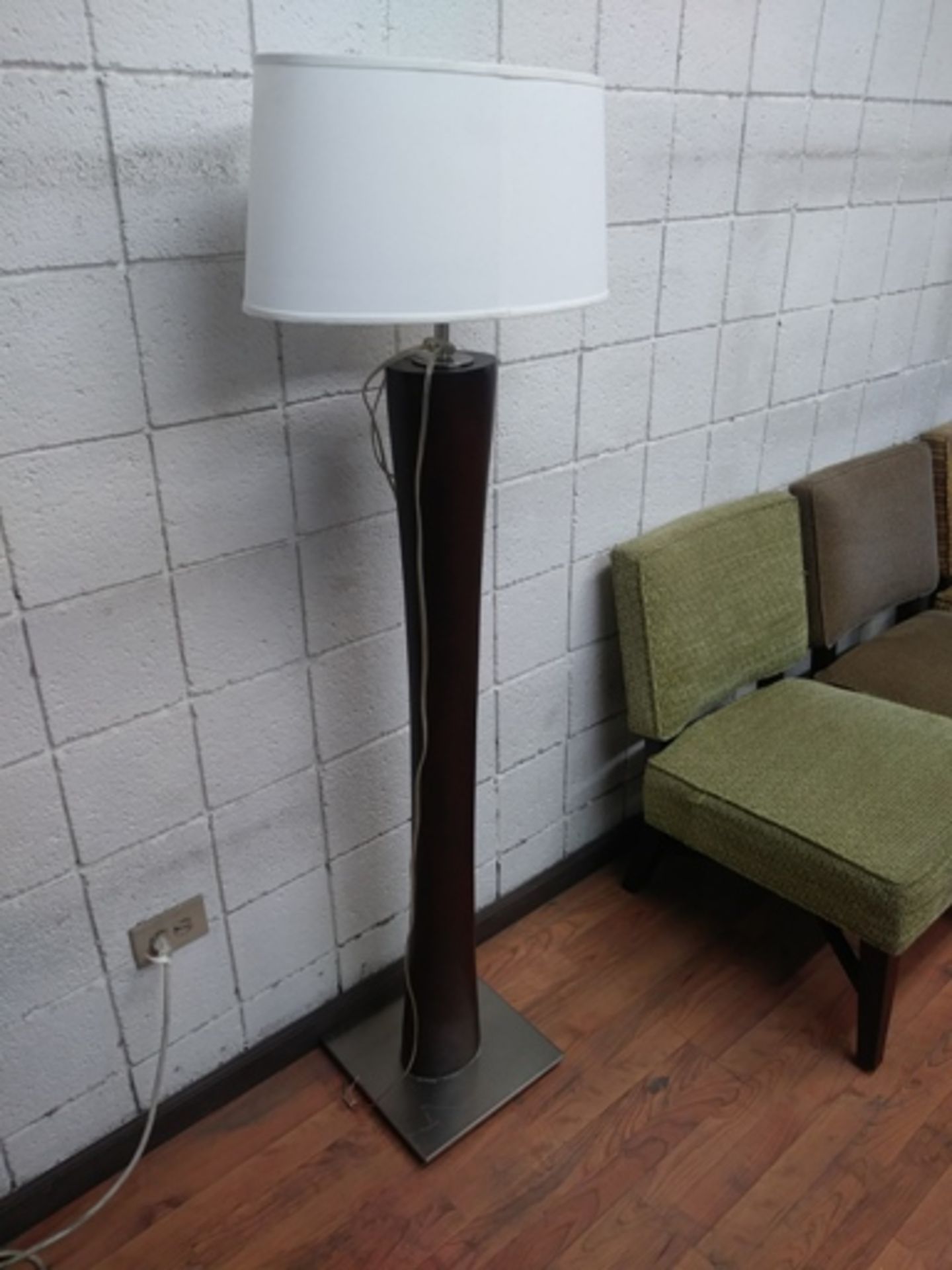 TALL 5FT FLOOR LAMP (QTY X YOUR BID)