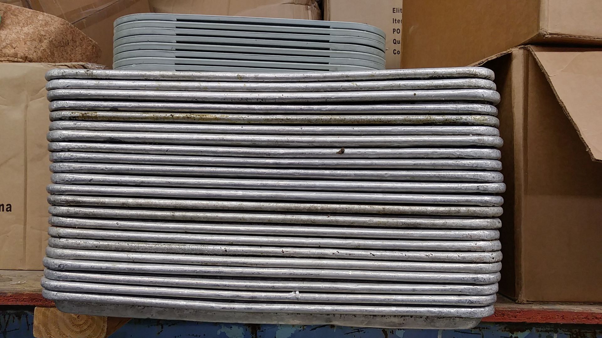 METAL SHEET PANS (INCLUDES QTY 23)