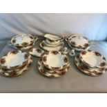 Old Country Roses 26 piece Royal Albert bone china dinner set