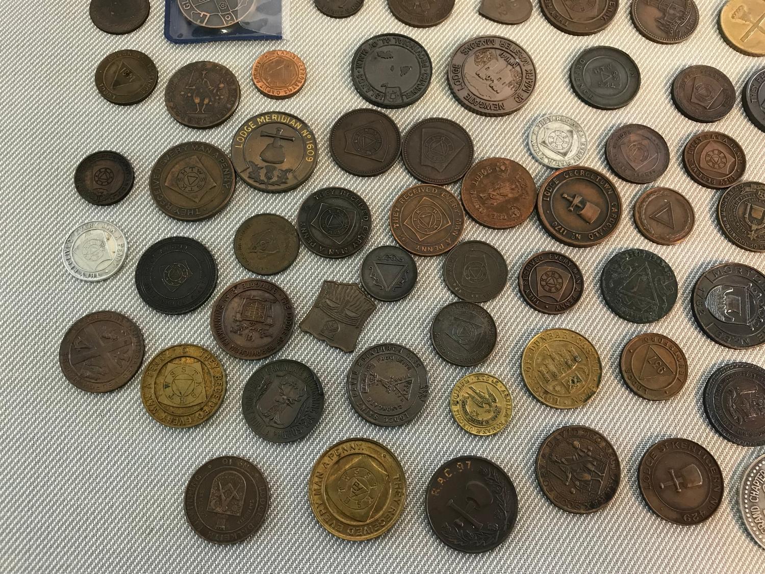 A Collection of masonic coins. Over 60 coins - Image 5 of 5