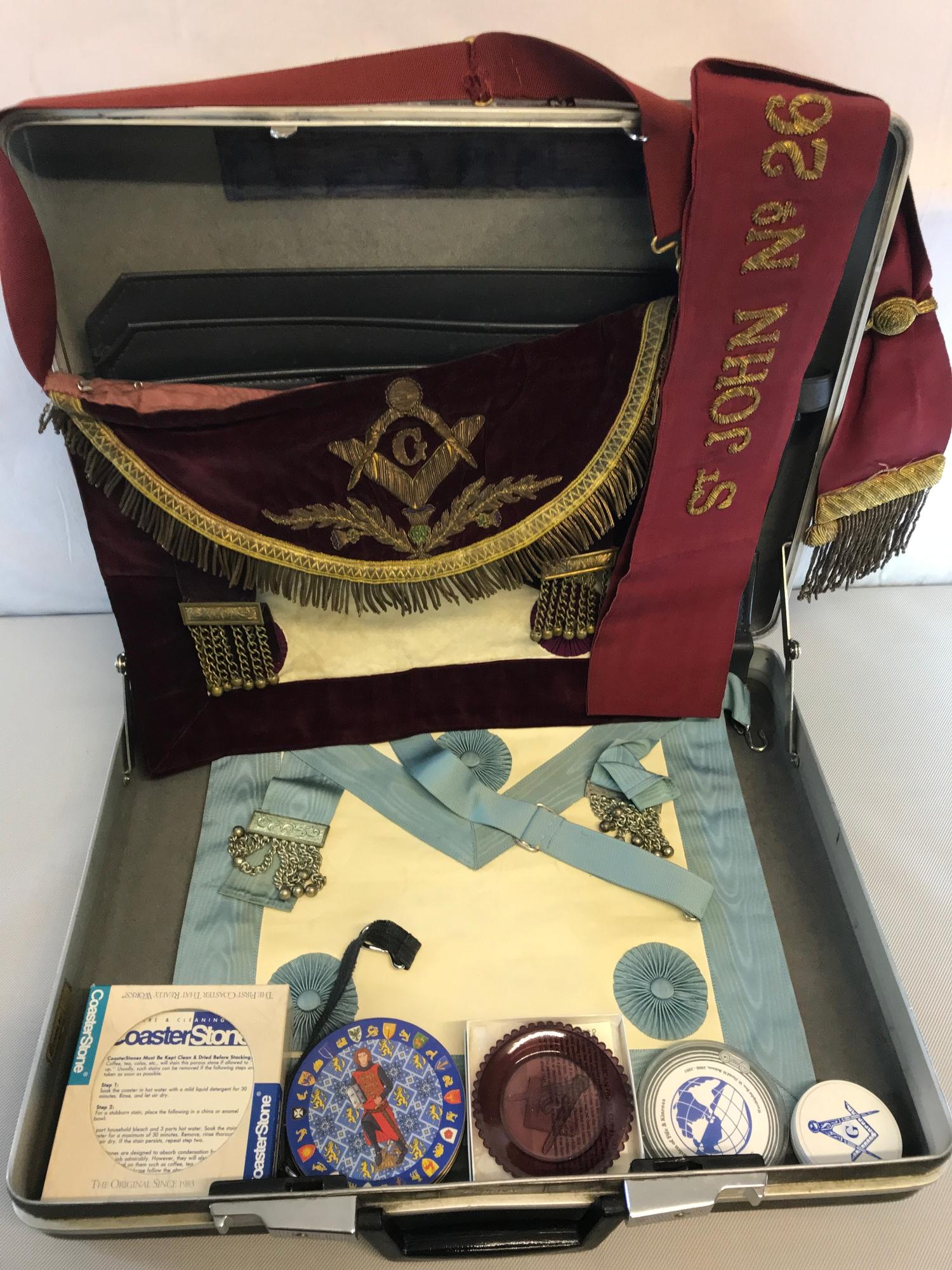 St John No26 Masonic lodge apron & Sash, Blue and white apron and various masonic odds