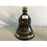 Bell's decanter, 8 year, extra special old scotch whisky, Christmas 1995, full & sealed (70cl)