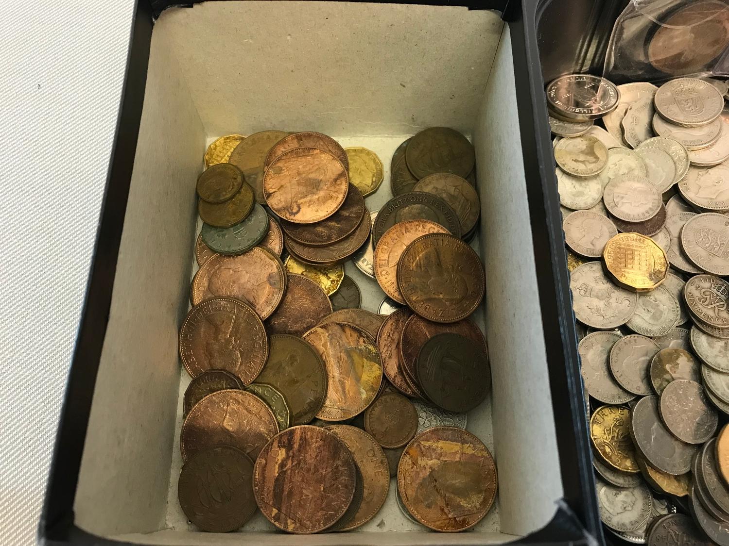 2 Tubs of British silver and decimal coins together with various foreign coins - Image 2 of 3