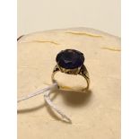 14ct gold ladies ring set with a large Amethyst stone