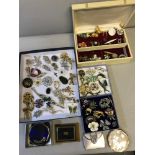 Large collection of Vintage costume brooches together with 4 Compacts (2 are Stratton)