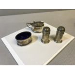 4 Birmingham silver condiment pots, all with blue liners. Makers Docker & Burn Ltd. Dated 1923.