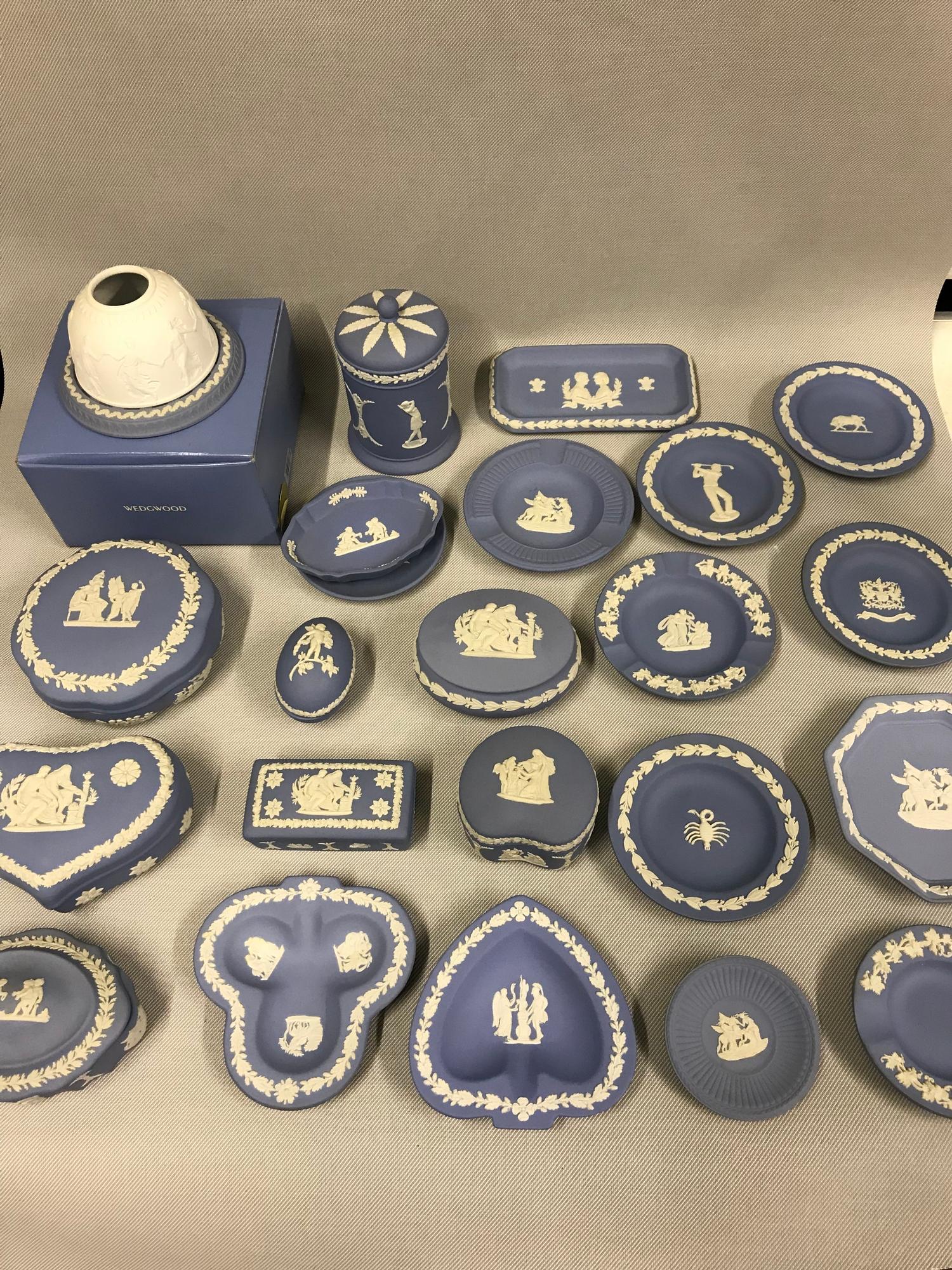 A collection of Wedgwood Jasper Ware to include, trinkets, preserves and pin dishes