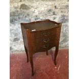 French style 3 drawer pedestal bedside unit. Measures 72cm in height.