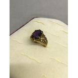 9ct gold ladies ornate set ring with large Amethyst stone setting. 5.10grams