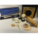 A mixed lot of collectables to include mother of pearl & white metal purse, an art nouveau photo