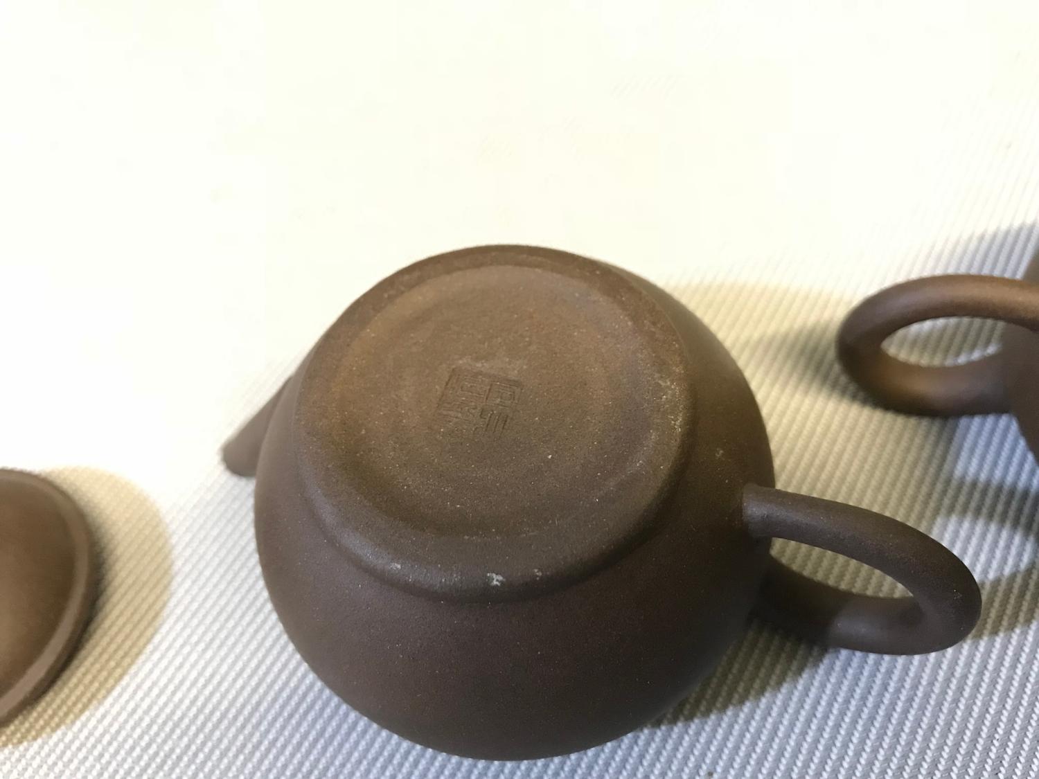 2 Small Chinese clay Saki tea pots stamped to the bases - Image 2 of 2