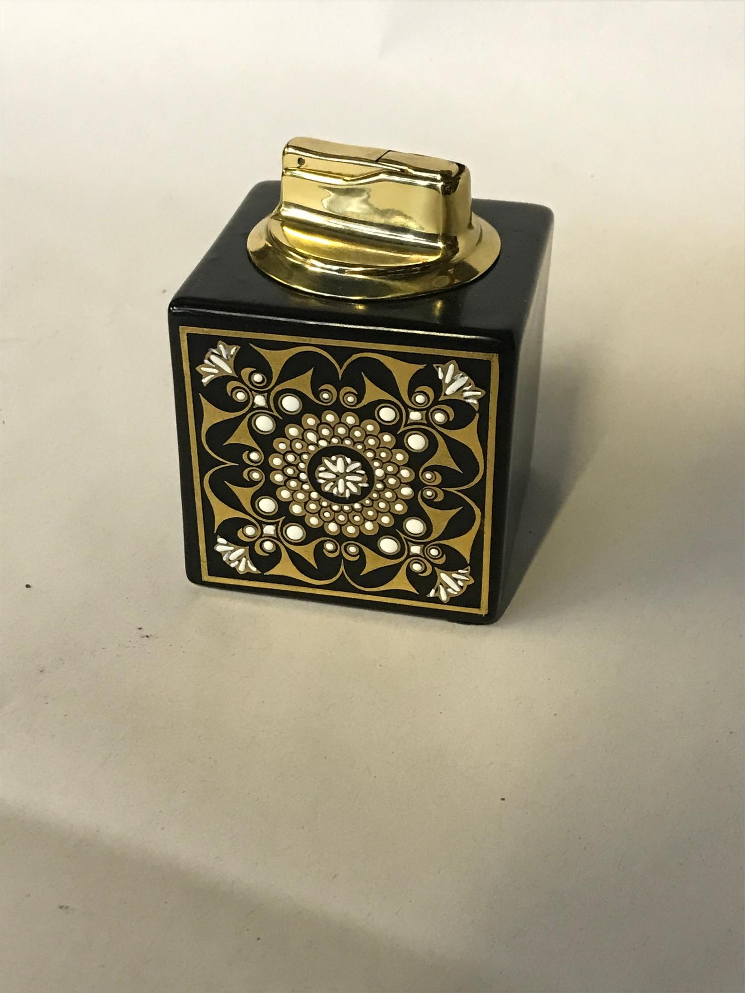 Carlton ware 1970s Psychedelic ashtray styled with gilt finish against the black together with - Image 2 of 3