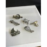 A lot of 6 various silver and white metal brooches which includes 3 Ortak silver brooches