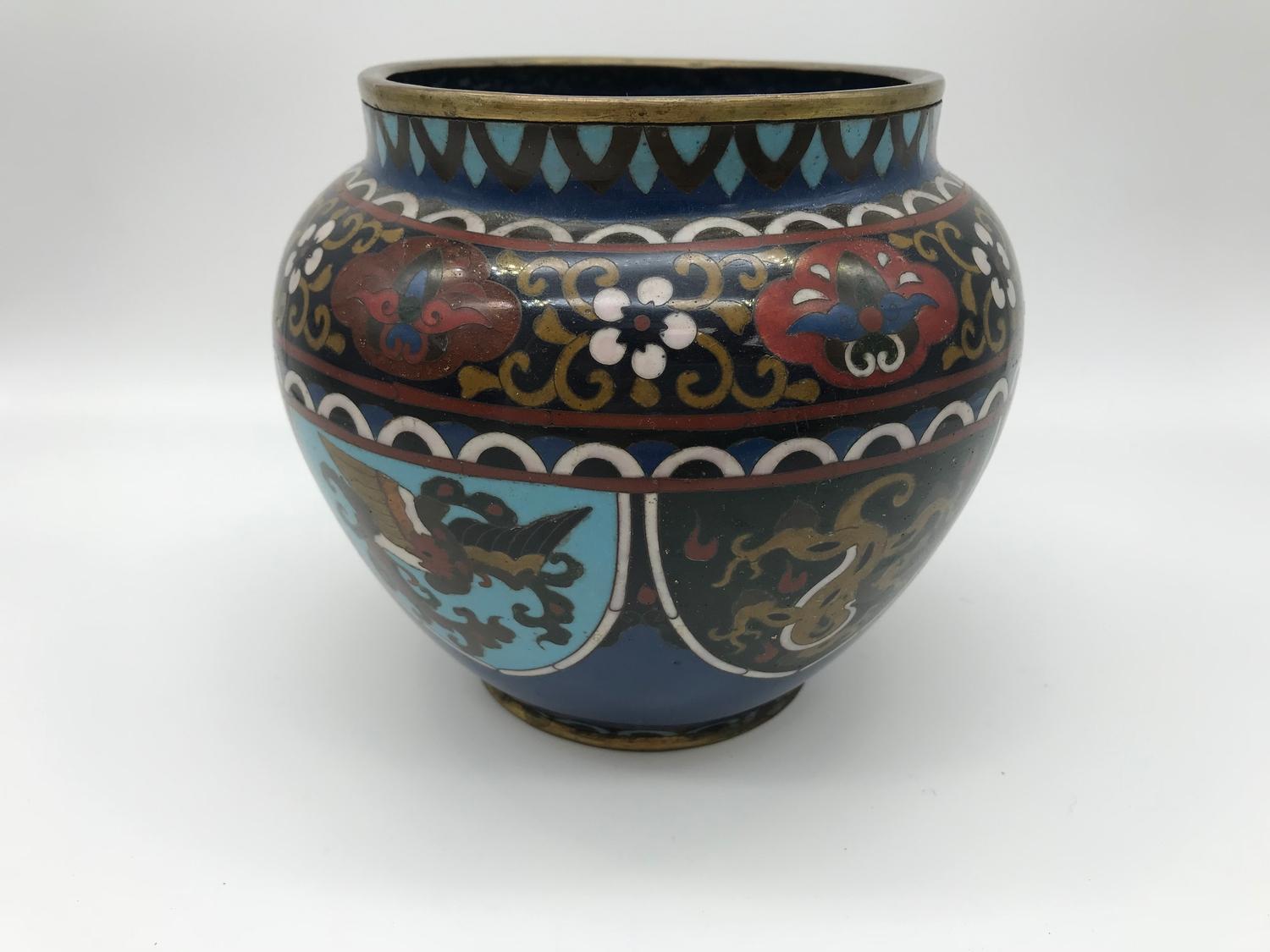 Early 1900's Phoenix & dragon design cloisonne pot. Measures 13cm in height. - Image 2 of 3