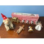 Lesney Products Coronation Coach with box, Vintage tin wind up clapping monkey wearing a red hat,