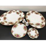 15 Pieces of Royal Albert Old Country Roses dinner wares