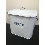 Enamel bread bin with lid