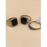 A 9ct gold onyx ring size K (3.5 G) A 9ct gold onyx ring size S (2G) and 9ct gold onyx ring size O