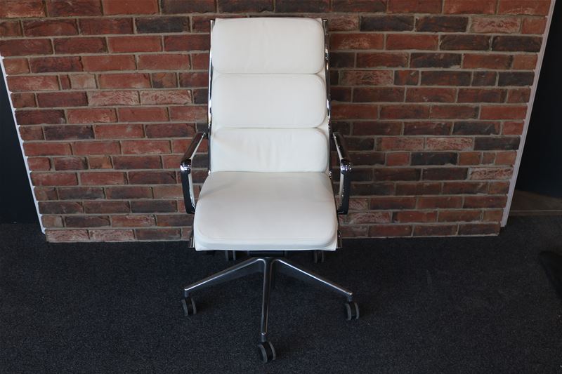 Milani Clip P Executive Chair - White with Chrome Frame & Chrome Aluminium Arms - Image 2 of 7