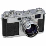 Nikon S2 mit Nikkor-S.C 1,4/5 cm, 1954 Nippon Kogaku, Tokyo. Nr. 6140685, Chrom, 1. Version, mit