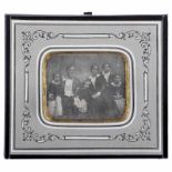 Daguerreotypie (Sechstelplatte), um 1845-50 Vermutlich eine deutsche Daguerreotypie, eine Familie
