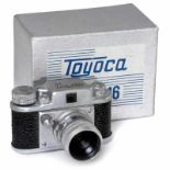 Toyoca 16 mit Karton, 1955 Tougo Do Optical Ltd, Japan. Metallgehäuse, schwarze Hammerschlagoptik,
