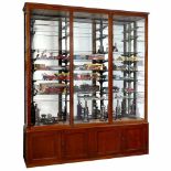 English Mahogany Display Cabinet, second half of 19th CenturyWith glazed upper section, mirrored