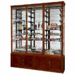 English Mahogany Display Cabinet, second half of 19th CenturyWith glazed upper section, mirrored