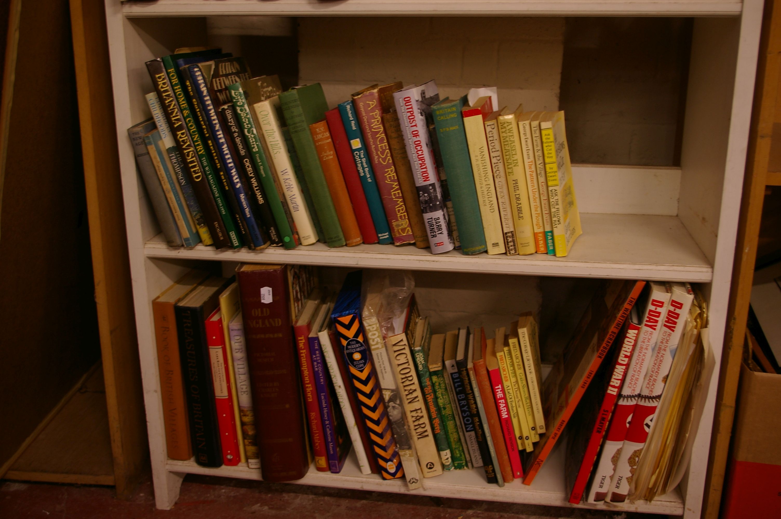 A quantity of books on the subjects of royalty, history, nature and rural life. The Queen’s Reign - Image 4 of 5