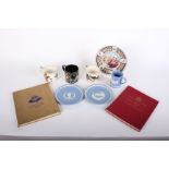 Mostly Royal memorabilia including Wedgwood 1969 investiture mug, eight Jasperware plates,