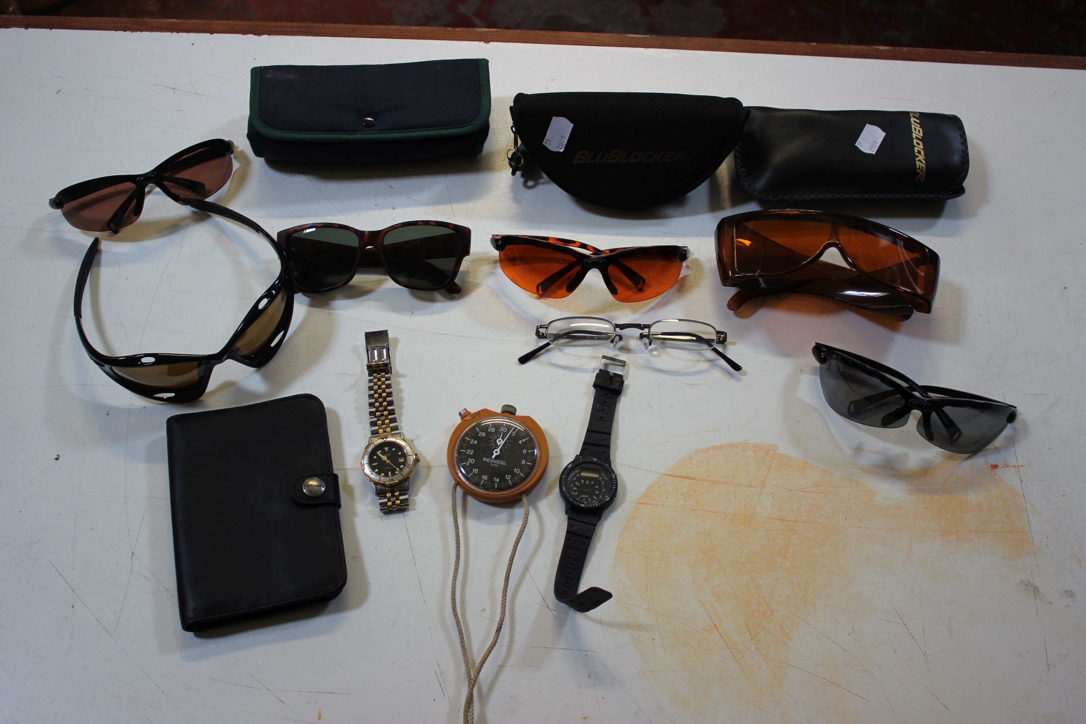 Assorted personal items, to include six pairs of sunglasses (Blublocker and Oakley), Ingersoll