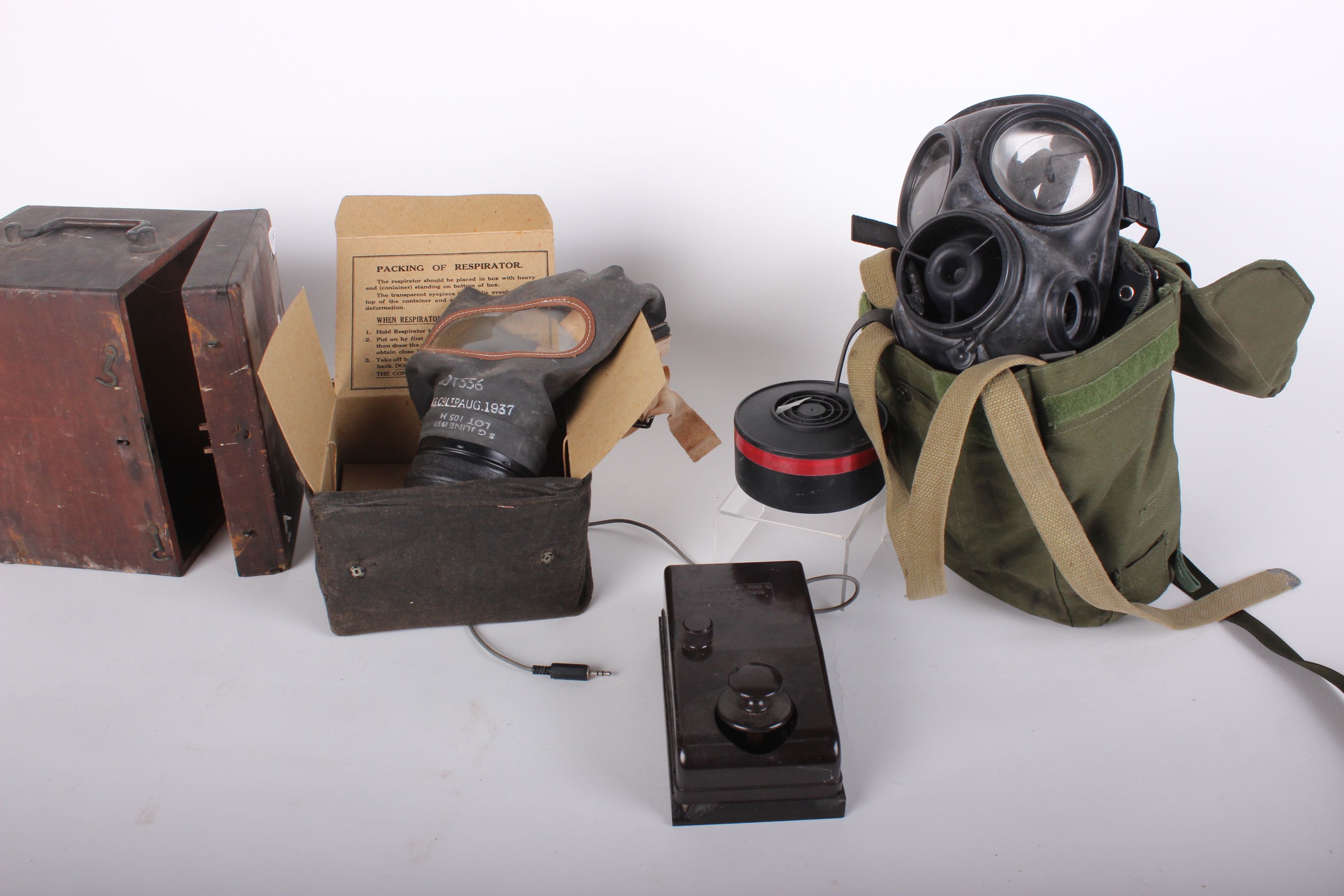 Two respirators: one WW2 in wooden box with other contemporary in shoulder bag, two Morse