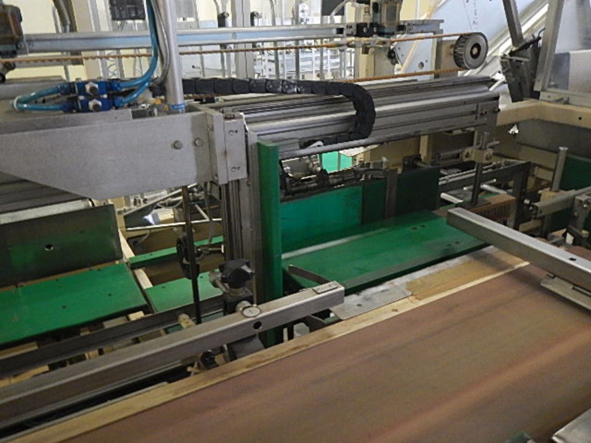 Complete Seitz filling line for 650ml and 1,000ml glass bottles. In full working condition, last - Image 11 of 40