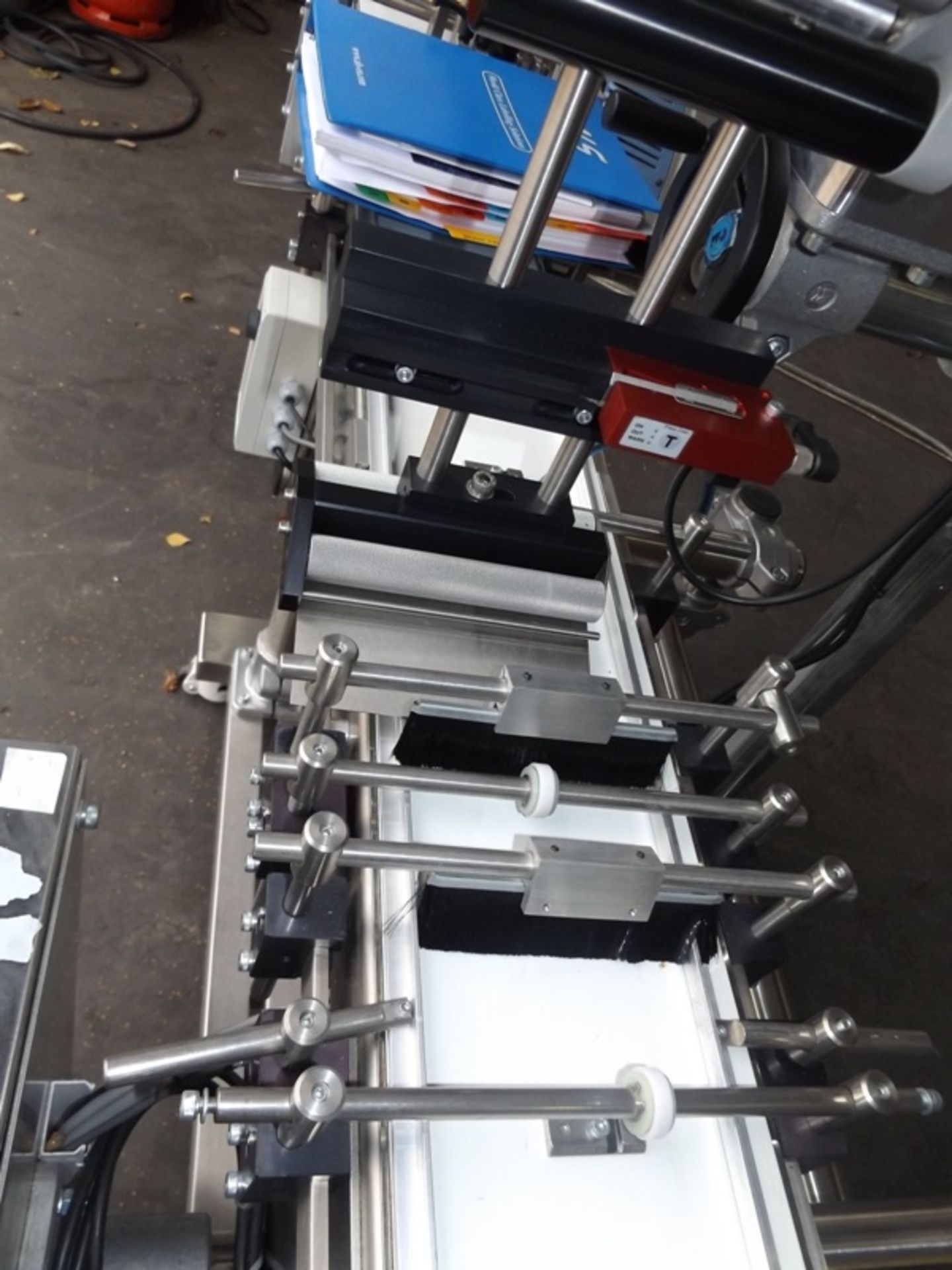 ALS 206 Top label applicator designed to apply self-adhesive labels and booklet labels to the top of - Image 11 of 20