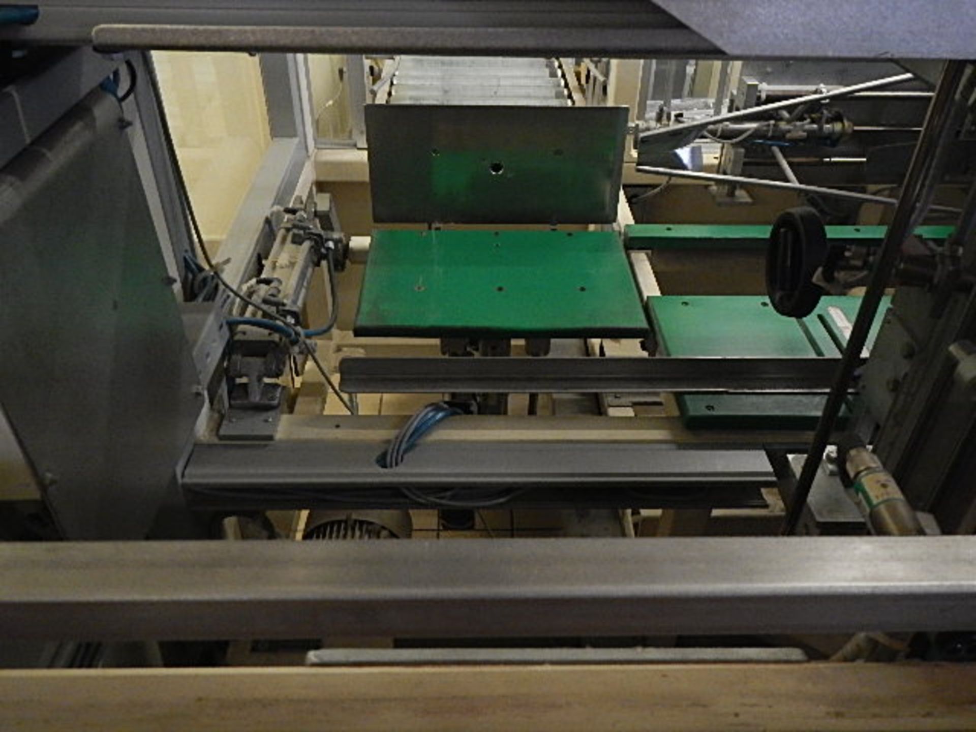 Complete Seitz filling line for 650ml and 1,000ml glass bottles. In full working condition, last - Image 9 of 40