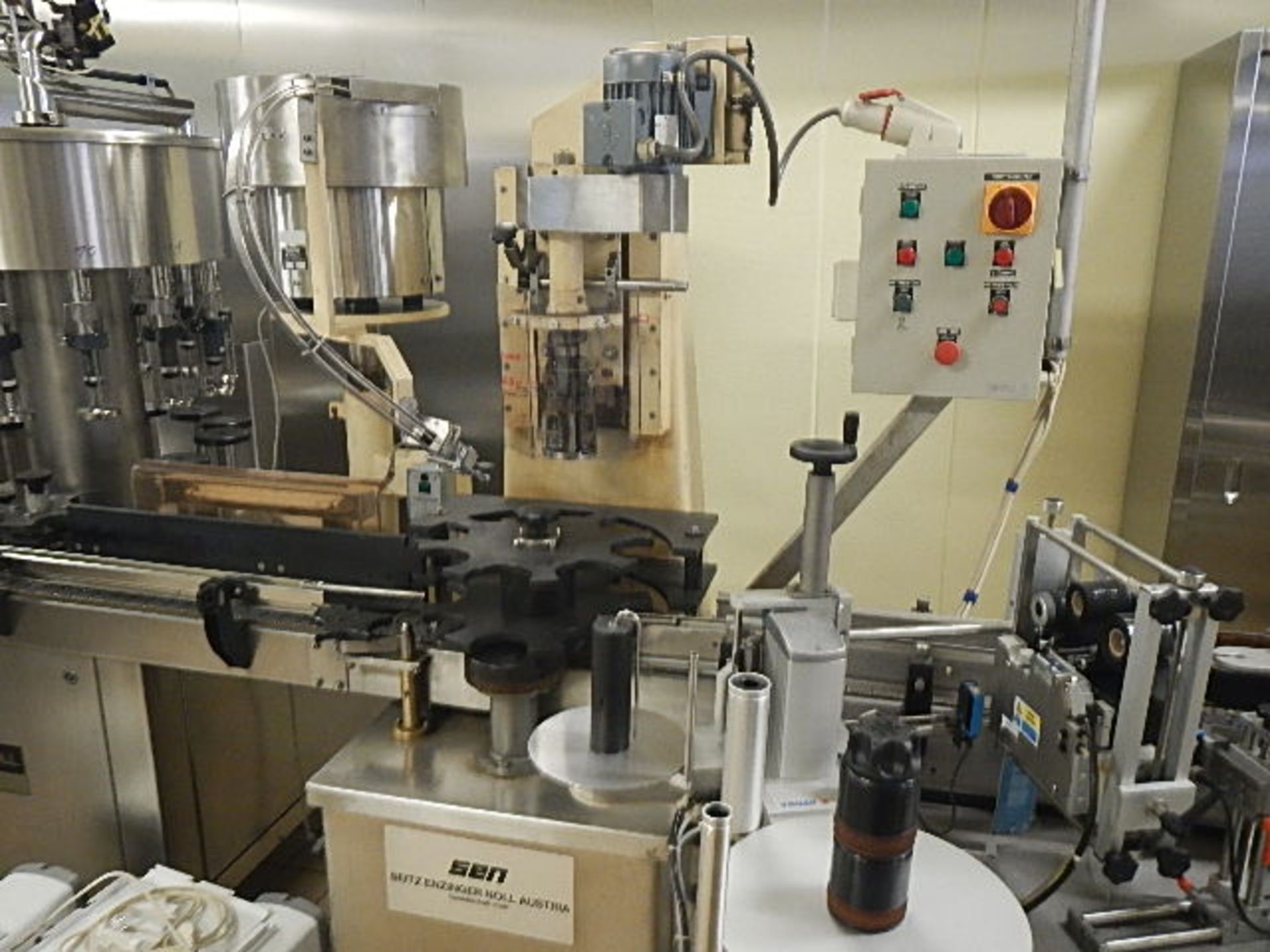 Complete Seitz filling line for 650ml and 1,000ml glass bottles. In full working condition, last - Image 23 of 40