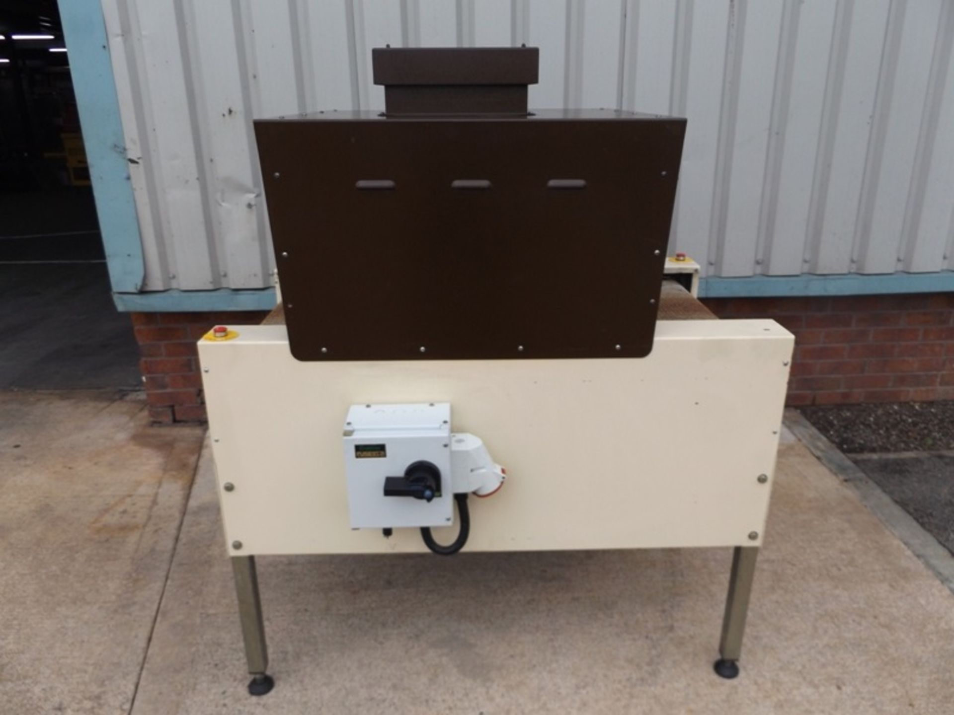 Burnley Packaging PE500/300 Semi automatic heat shrink sealer. Can be used with PVC and PE shrink