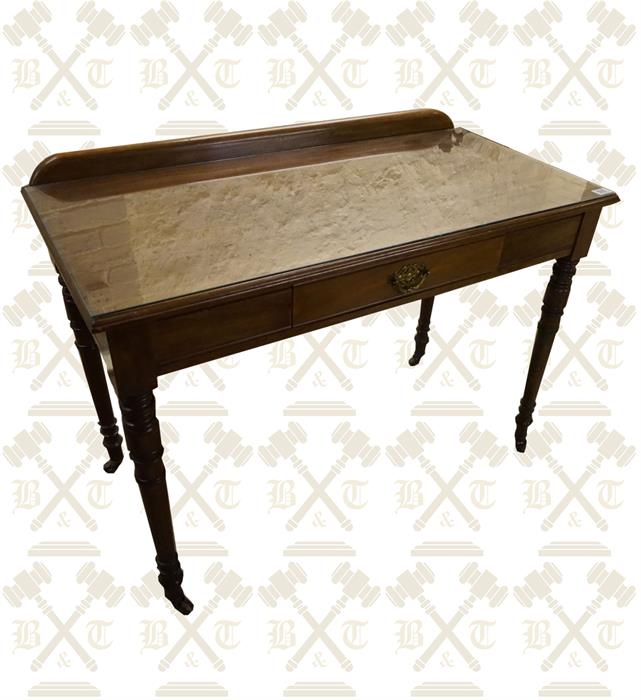 Victorian mahogany washstand on turned legs, single drawer - Image 2 of 3